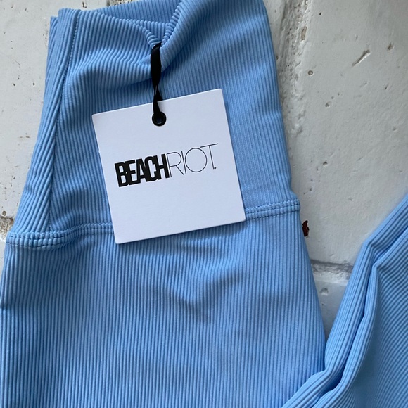 “Beach Riot” NWT leggings from Carbon38 - Picture 3 of 3